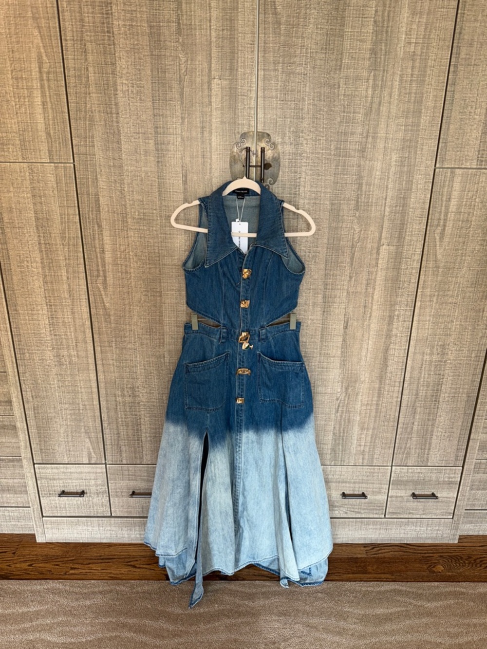 Urban Revivo Cut-Out‎ Sleeveless Lapel Denim Dress,